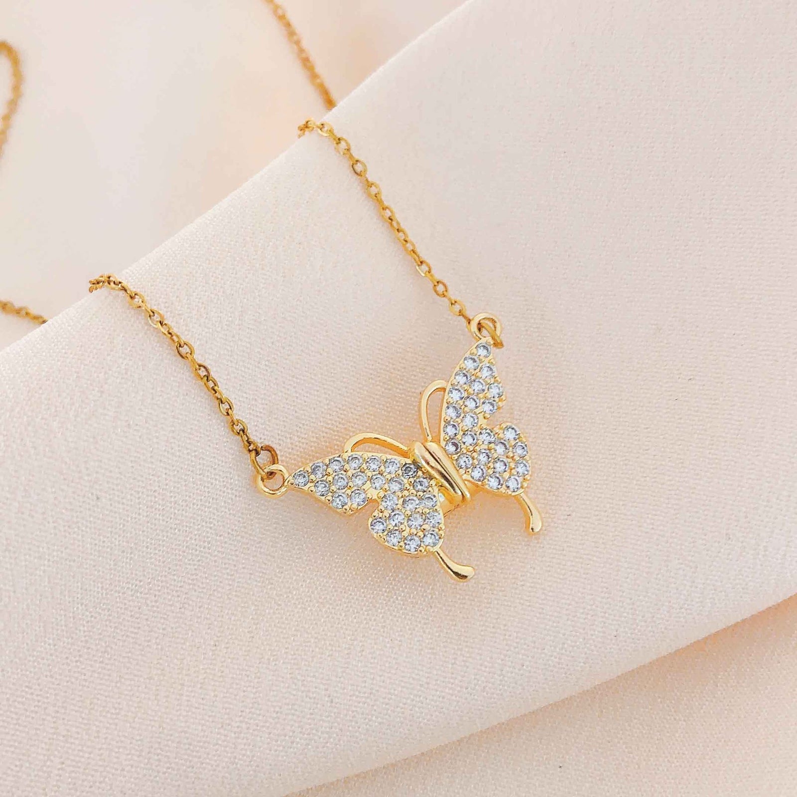 Adaina™ Collier Papillon