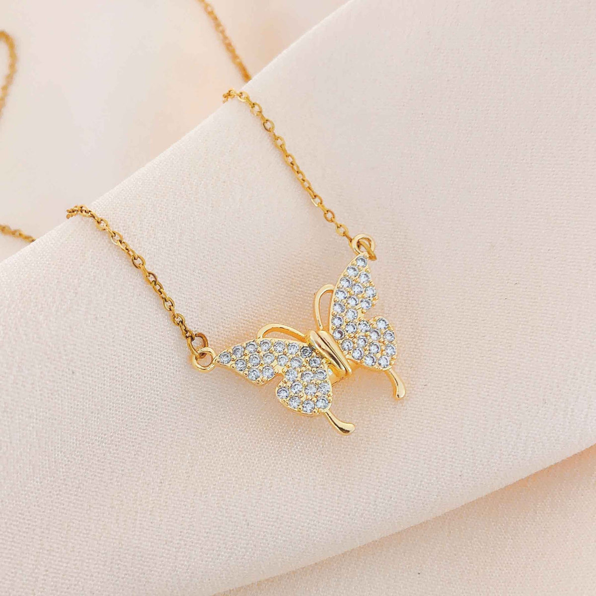 Adaina™ Collier Papillon